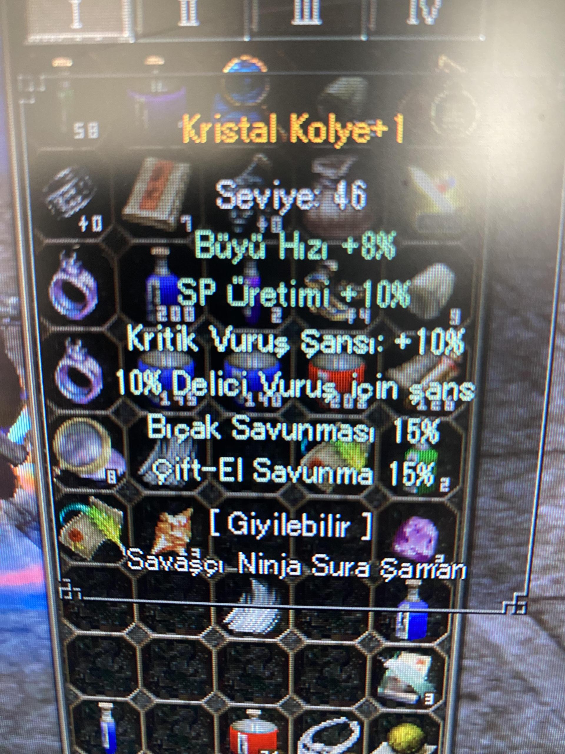 Edit kristal kolye