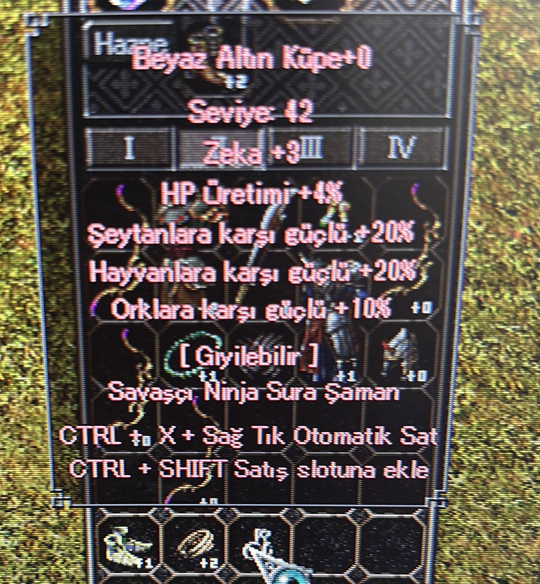 Kulelik beyaz altın küpe